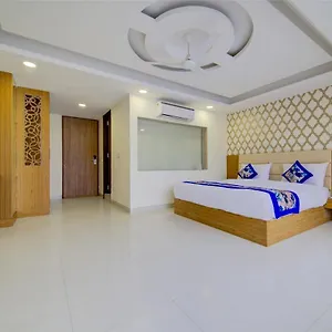 **** Hotel Decent - Delhi Airport Índia